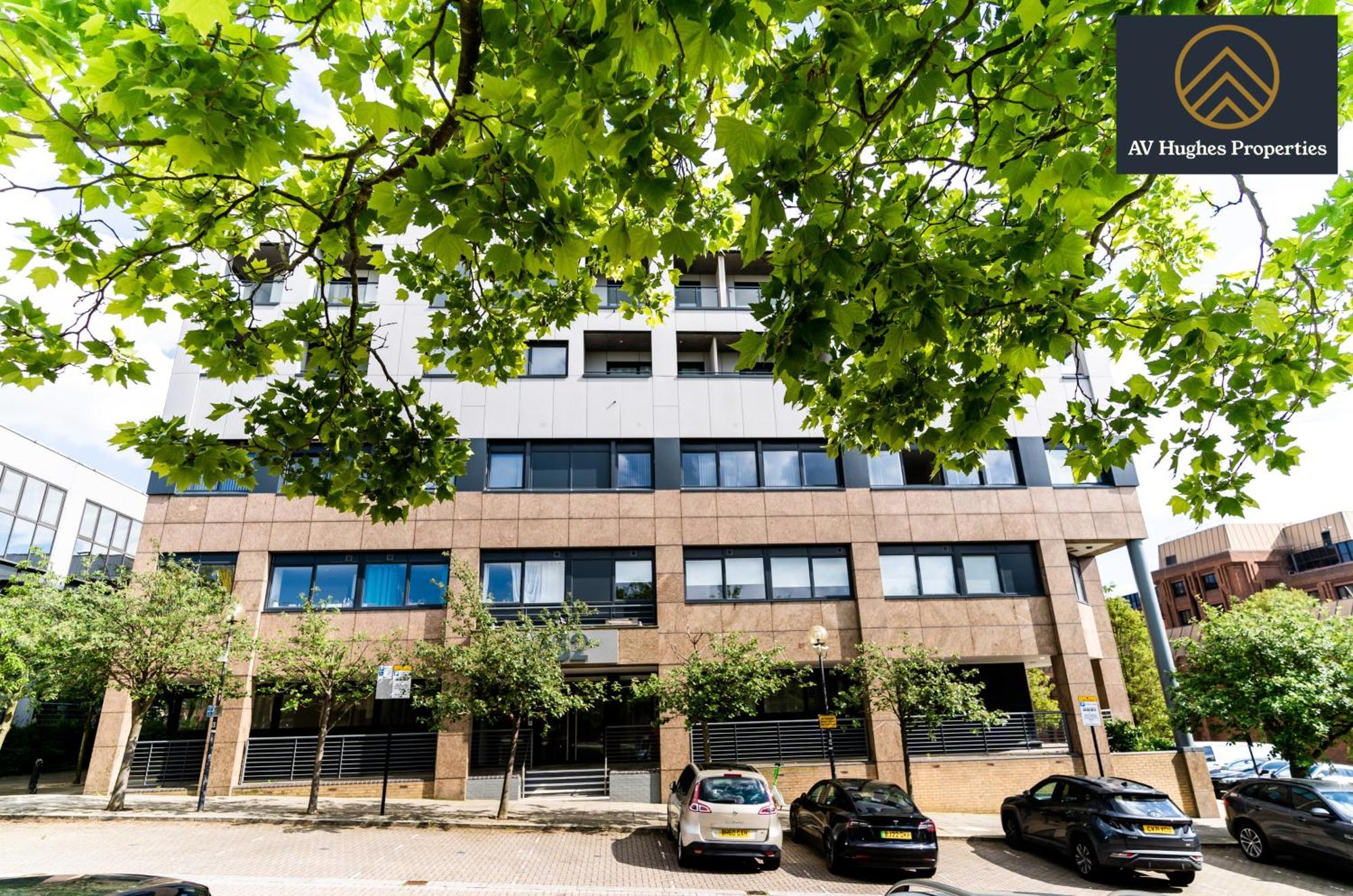 Stylish Two Bedroom Apartment by AV Hughes Properties Milton Keynes Exterior photo